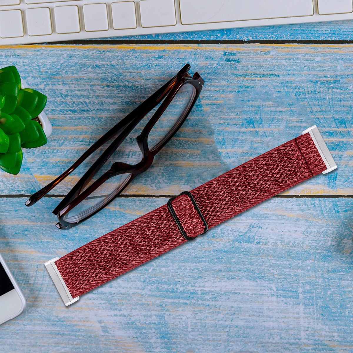 YONO Nylon Stretch Bandje geschikt voor Fitbit Versa 4 / Sense 2 - Vervangende Stoffen Armband - Rood