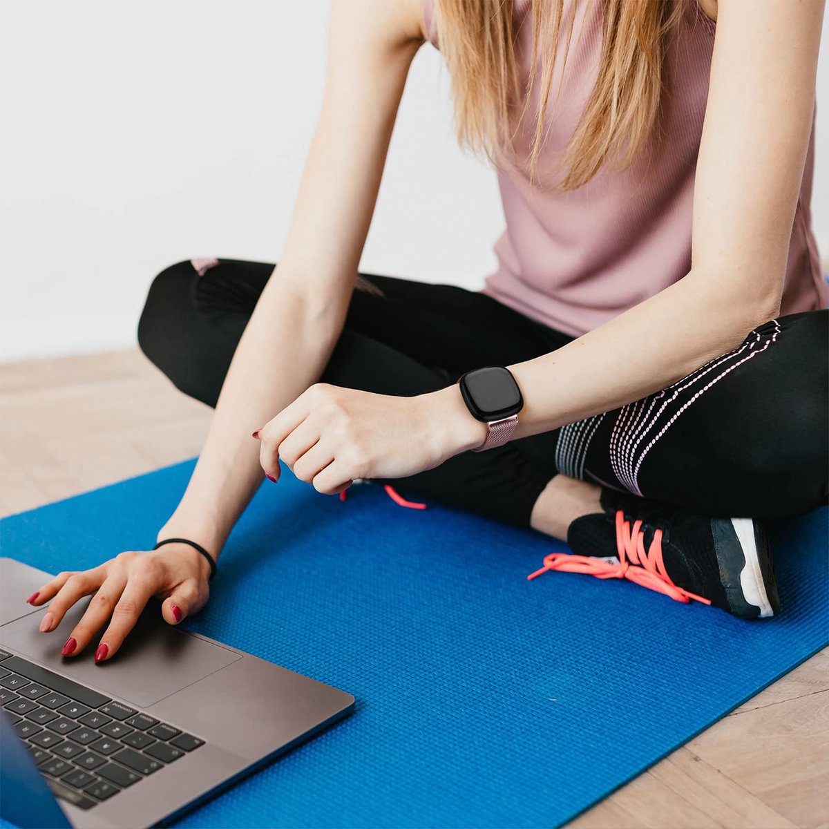 YONO Milanees Bandje geschikt voor Fitbit Versa 4 / Sense 2 – Roze – Large