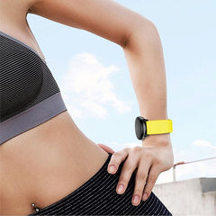 YONO Siliconen Classic Bandje 20mm - geschikt voor Samsung Galaxy Watch 7 / 6 / 5 / Pro / 4 / 3 / Active 2 - Garmin Approach / Forerunner / Venu 2 Plus / SQ / Vivomove - Polar Ignite / Unite – Huawei - Geel